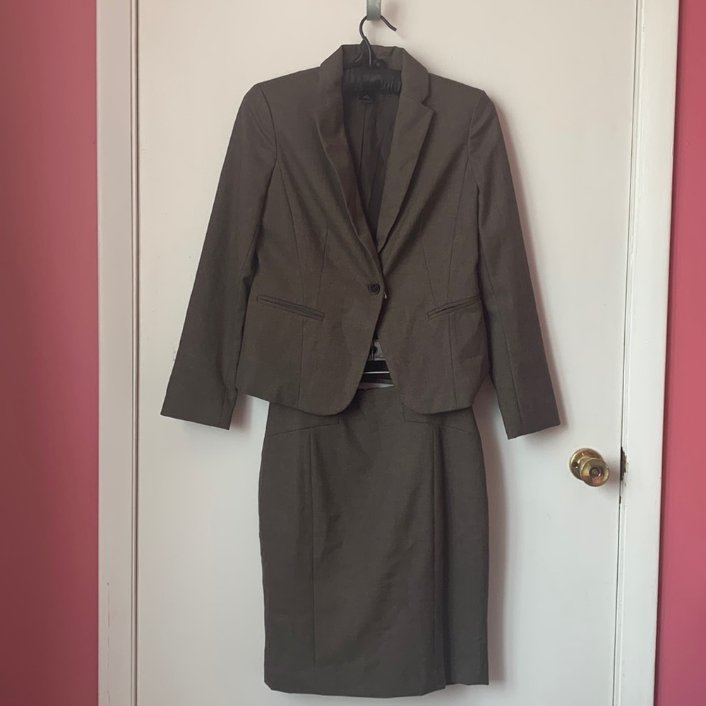 Ann Taylor | Skirt Suit | 4P | New With Tags